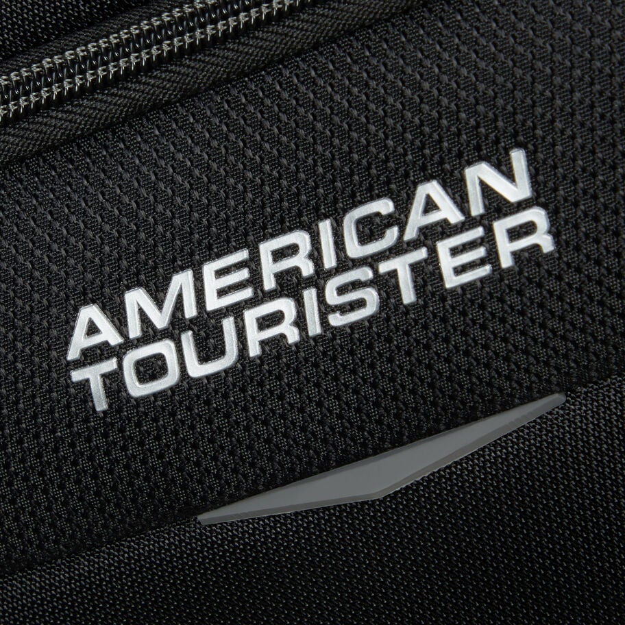 American Tourister SummerRide Sac d&rsquo;embarquement convertible in the color Noir. image number 8