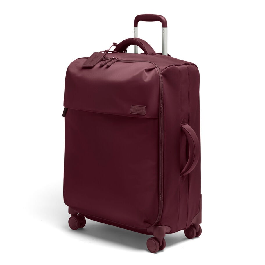 Lipault PLUME Valise Moyen S&egrave;jour in the color Bordeaux. image number 0