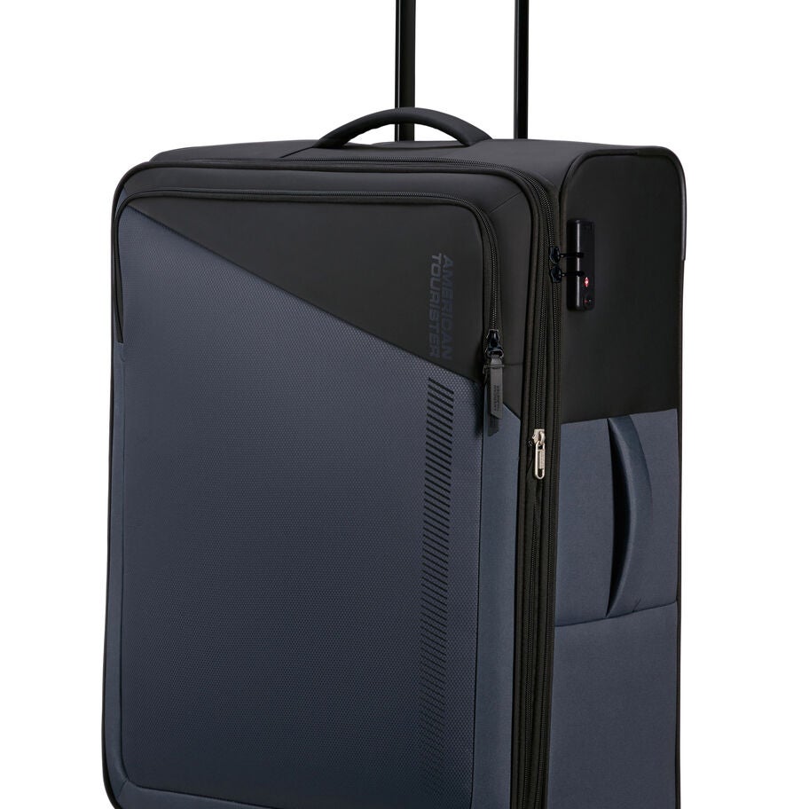 American Tourister Daring Dash 3 Piece Set in the color Black/Grey. image number 12