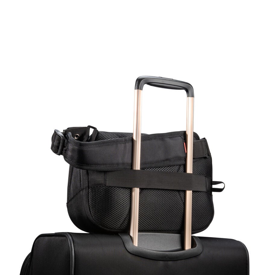 Samsonite Xenon 4.0 Commuter Sling Bag in the color Black. image number 3