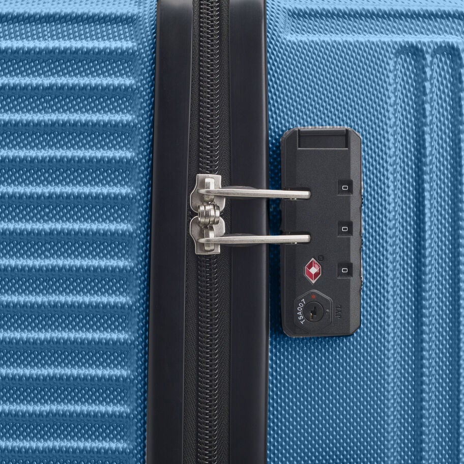 Samsonite Trek Spinner Carry-On&trade; in the color Blue Dream. image number 5