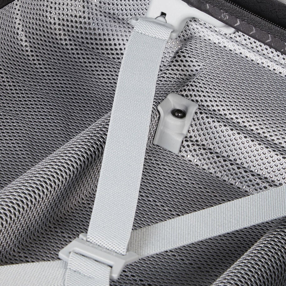 Samsonite Proxis Spinner Carry-On&trade; in the color Black. image number 7