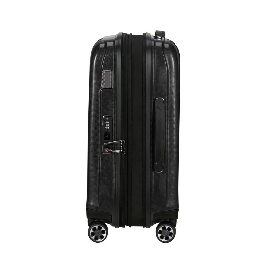 Samsonite Nexis Spinner Carry-On&trade; in the color Onyx Black. image number 5