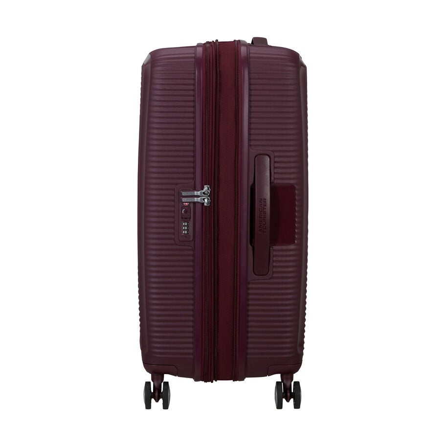 American Tourister Curio Ensemble de 3 Bagages in the color Cerise Sauvage. image number 3