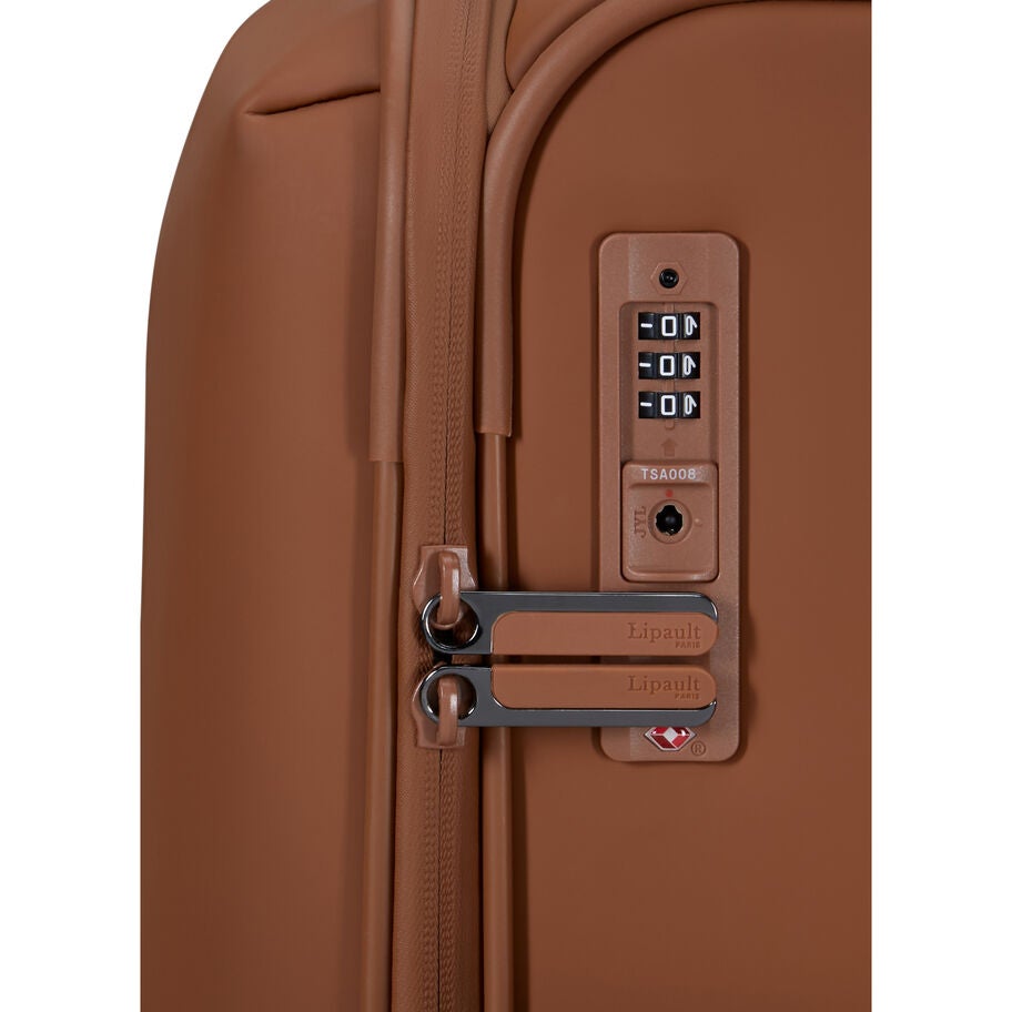 Lost In Berlin Trunk in the color Nutsy Nut. image number 6
