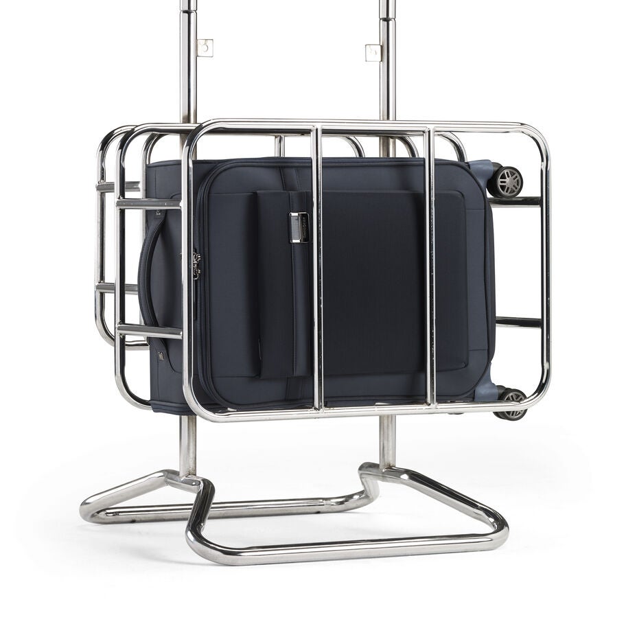 Samsonite Airea Spinner Carry-On&trade; in the color Dark Blue. image number 4