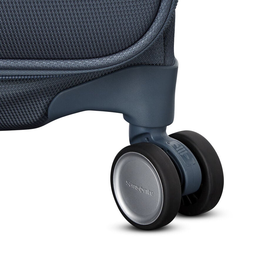 Samsonite UpLIFT Softside Spinner Carry-On&trade; in the color Elemental Blue. image number 9
