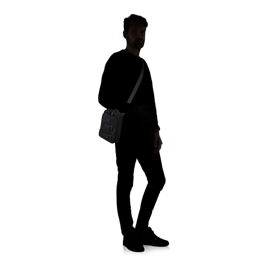 Samsonite SackMod Bandouli&egrave;re Petit in the color Noir. image number 6