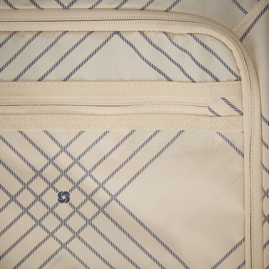 Samsonite Virtuosa valise de cabine &agrave; roues in the color Marine. image number 6