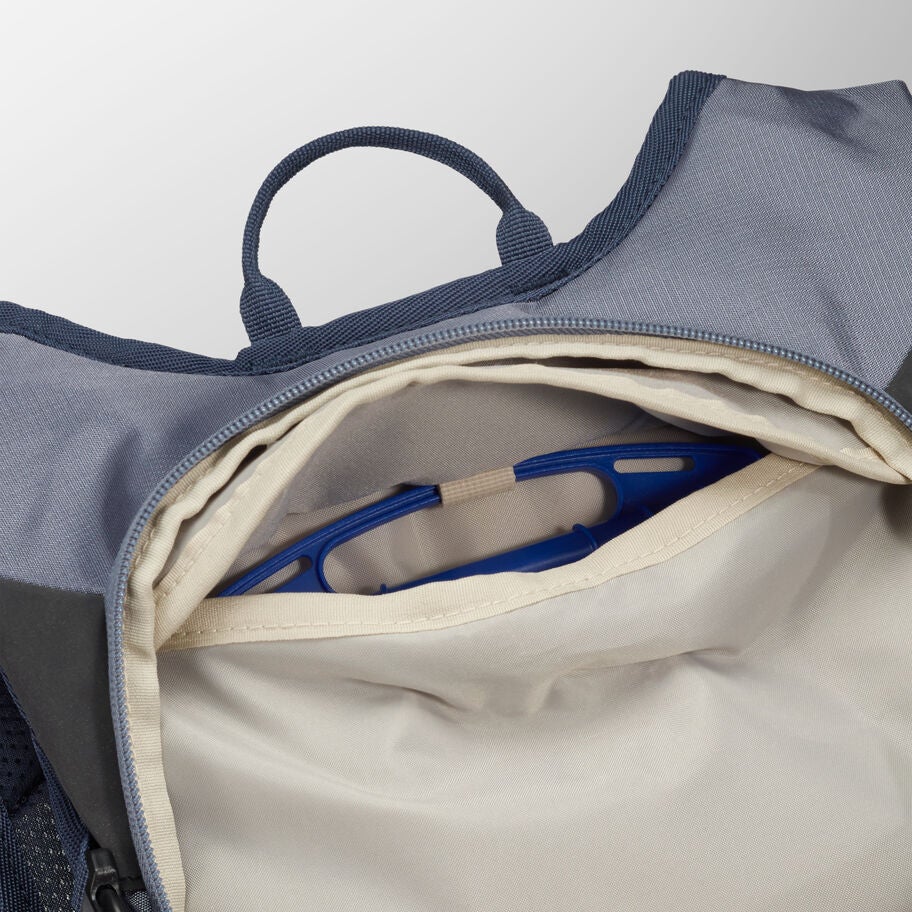 High Sierra Hydrahike 2.0 Sac Hydratation Froid 8L in the color Gris Bleu. image number 3