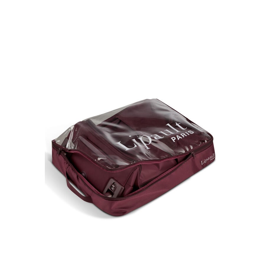 Lipault Pliable Plume Valise Cabine in the color Bordeaux. image number 6