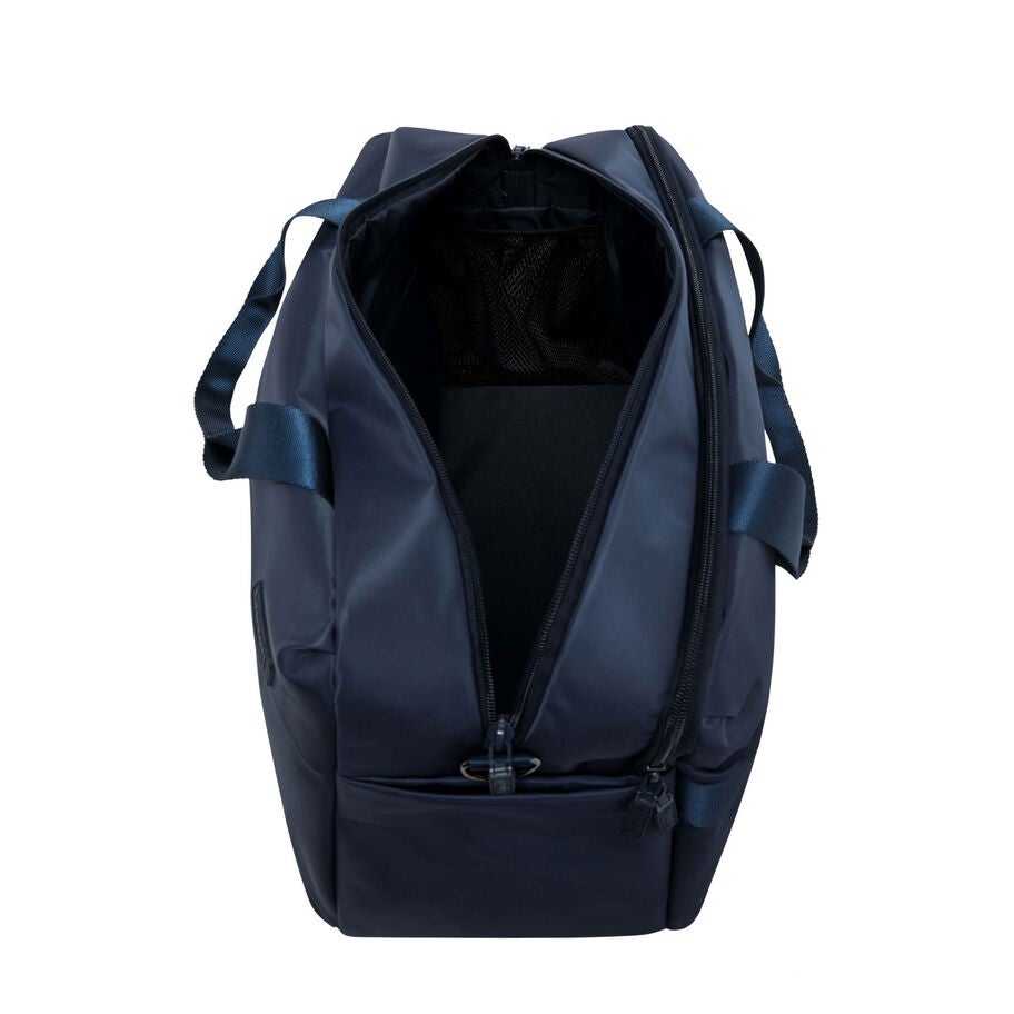 Lipault City Plume Sac 24 Heures in the color Marine. image number 2
