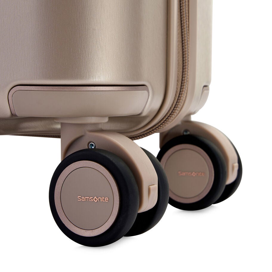 Samsonite Evoa Z Spinner Carry-On&trade; in the color Ivory Gold. image number 10