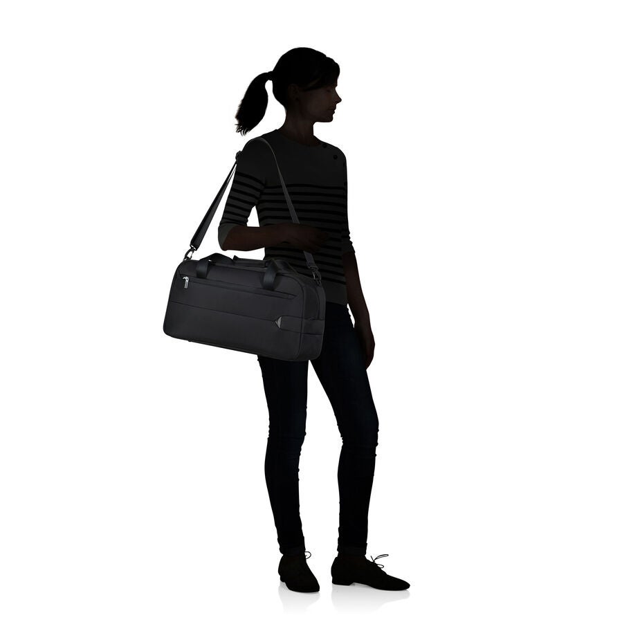 Samsonite Urbify Sac Sport 21 po in the color Noir. image number 9