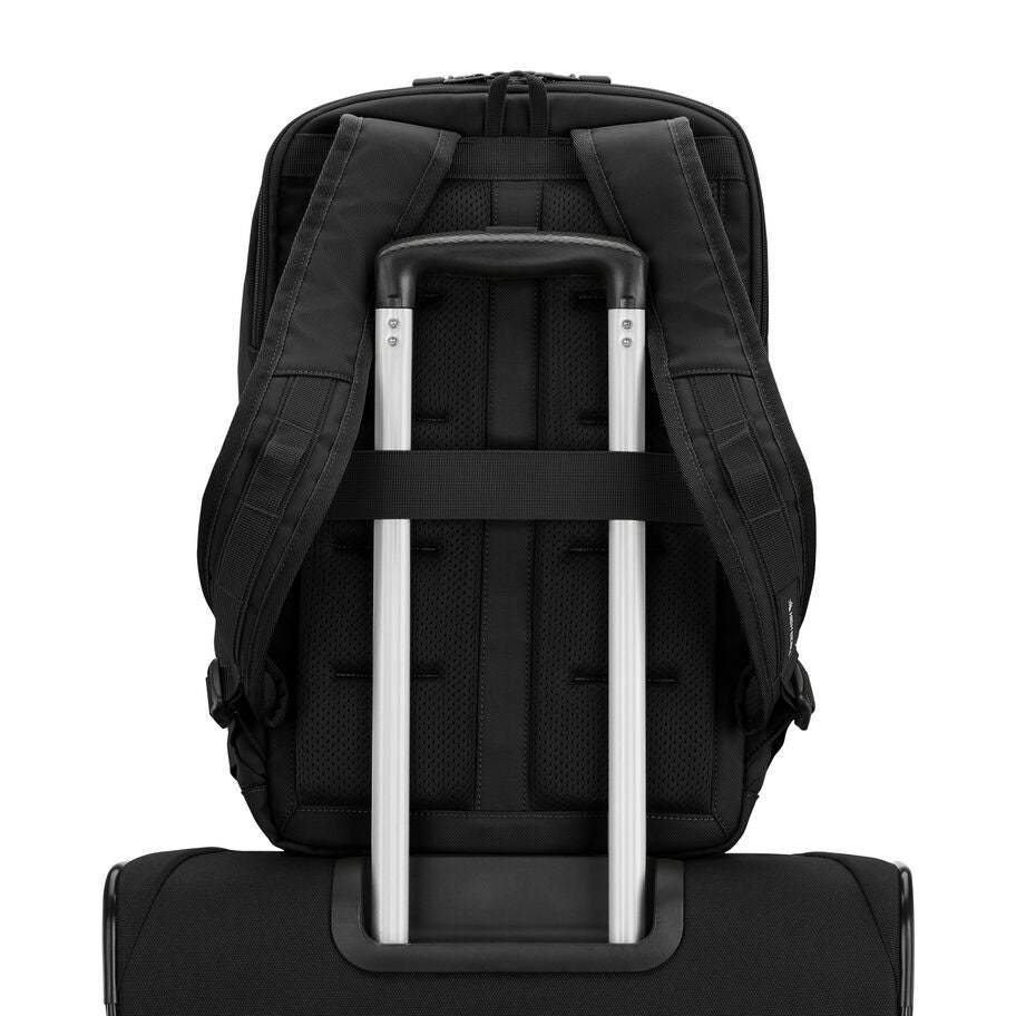 High Sierra Lineage Sac &agrave; dos in the color Noir. image number 9