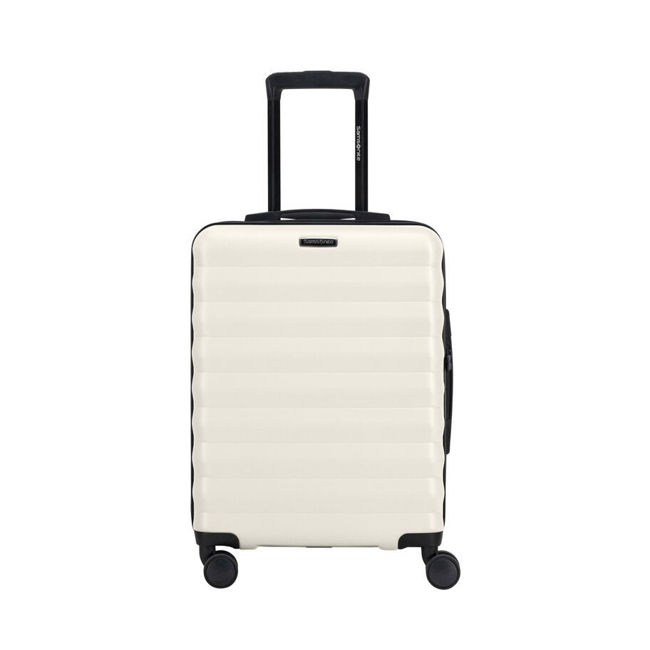 Samsonite Xion Pro Spinner Carry-On&trade; in the color Off-White. image number 4