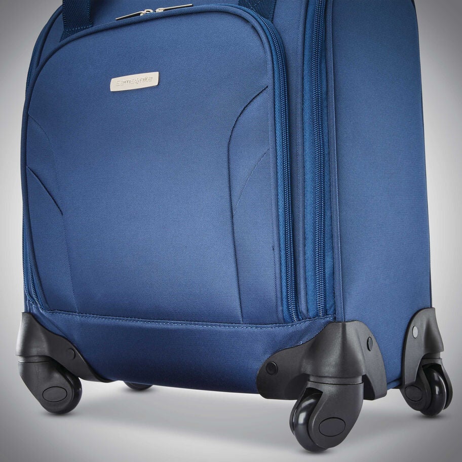 Samsonite Spinner Underseater w/ USB Port in the color Ocean. image number 7