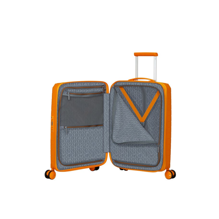 American Tourister FastForward Carry-On&trade; &agrave; Roues in the color Orange &eacute;clatant. image number 1