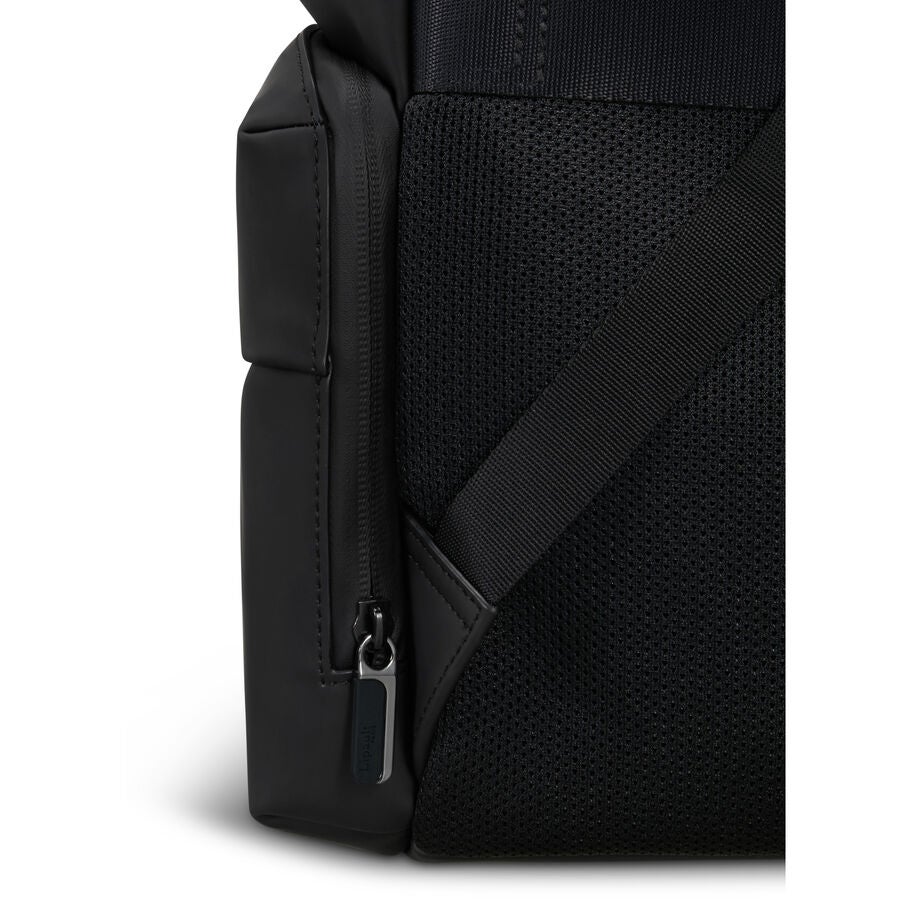 Lipault LOST IN BERLIN Cargo Backpack 2.0 in the color New | Black. image number 6