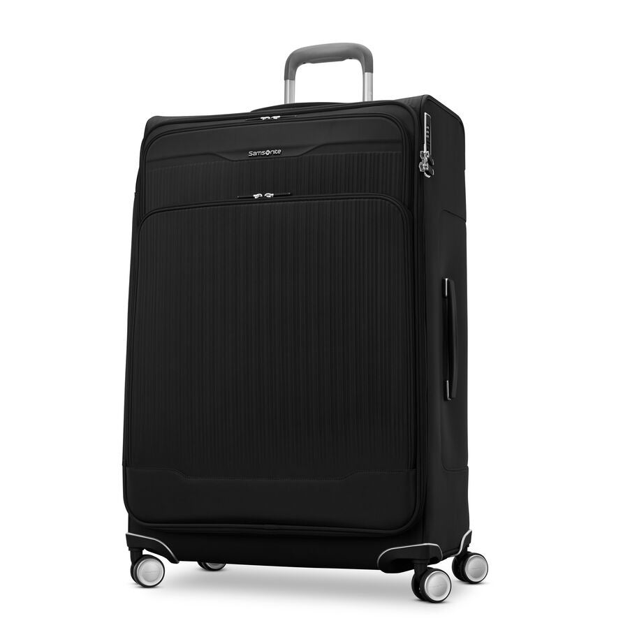 Samsonite Silhouette 18 Spinner Large in the color Black. image number 0