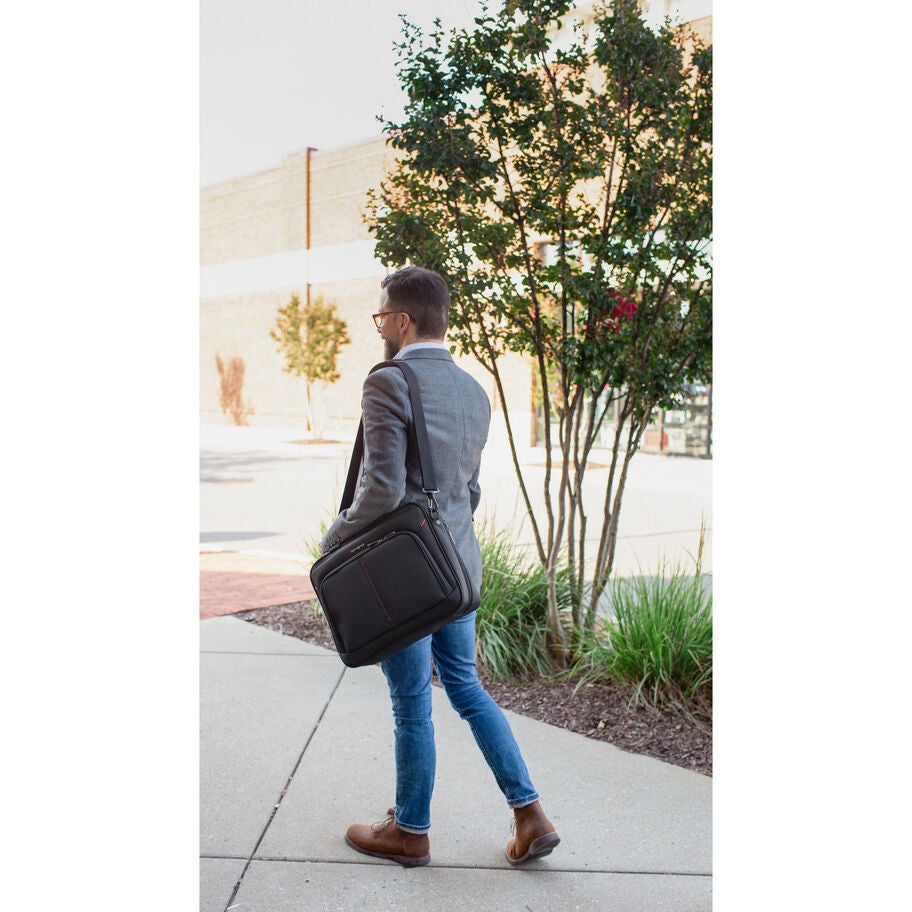 Samsonite Xenon 4.0 Slim Brief in the color Black. image number 6