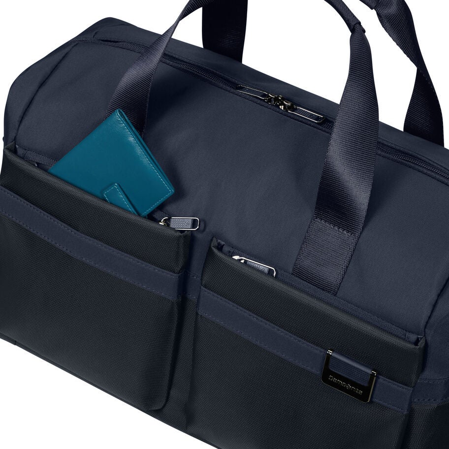 Samsonite Airea Duffle in the color Dark Blue. image number 8