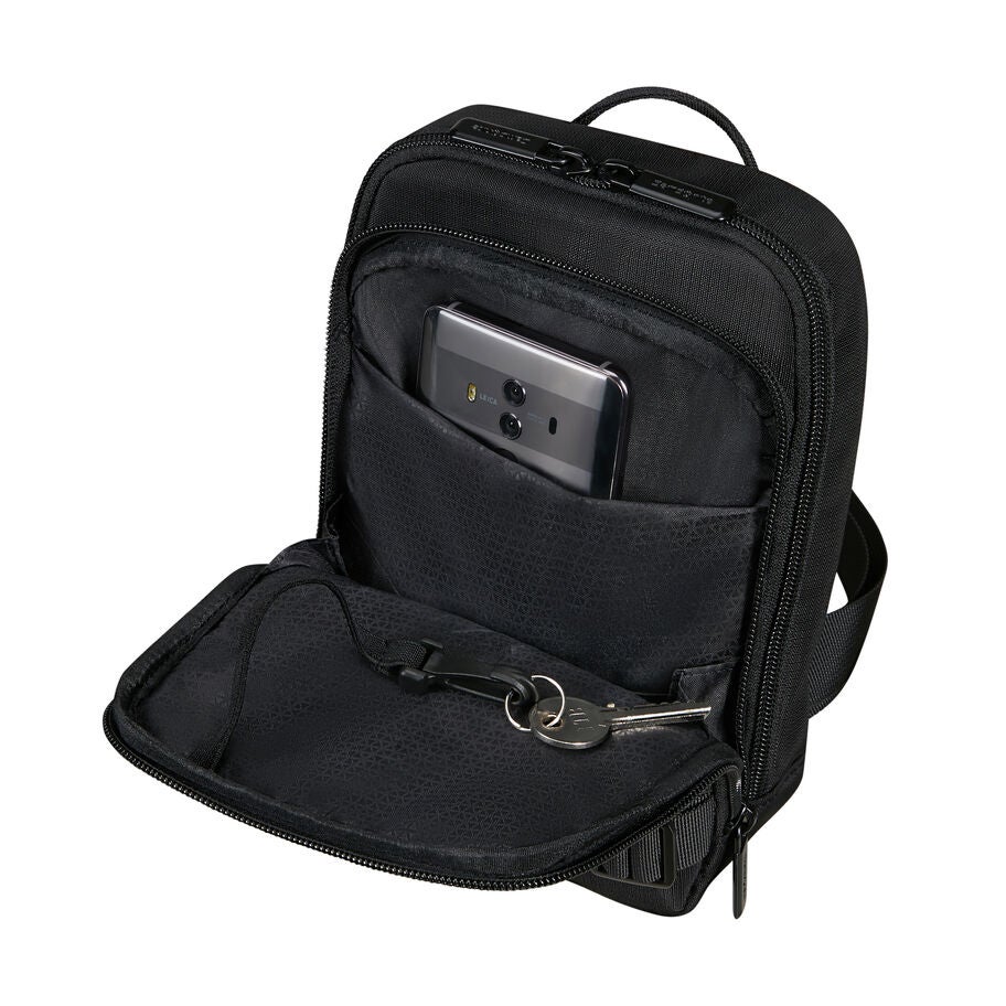 Samsonite SackMod Bandouli&egrave;re Petit in the color Noir. image number 2