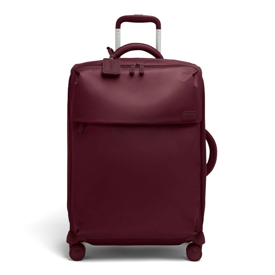 Lipault PLUME Medium Trip in the color Bordeaux. image number 4