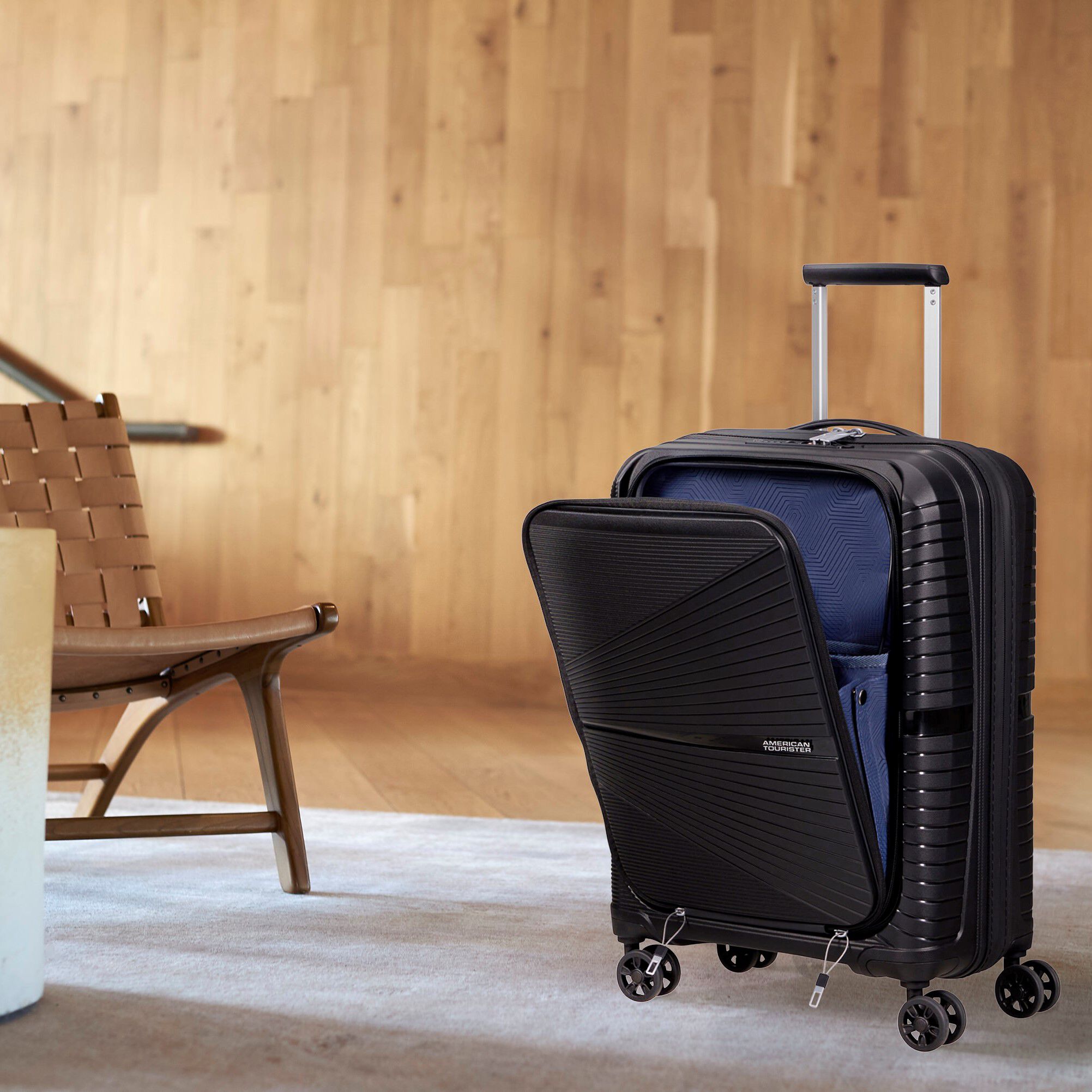 American Tourister Airconic Spinner Frontload Carry On