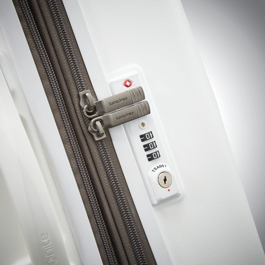 Samsonite Voltage DLX Spinner Large in the color White. image number 4