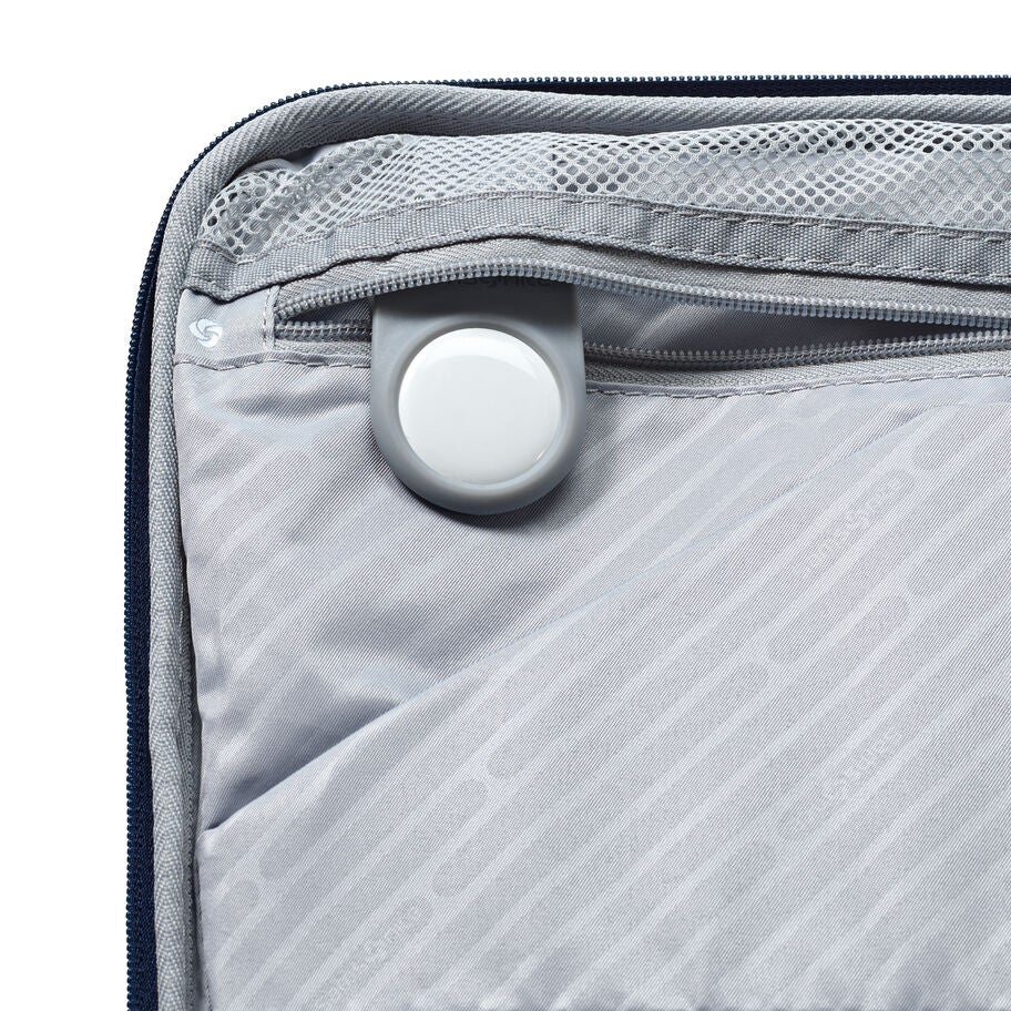 Samsonite Paralux Hardside Spinner Carry-On&trade; in the color Midnight Navy. image number 5