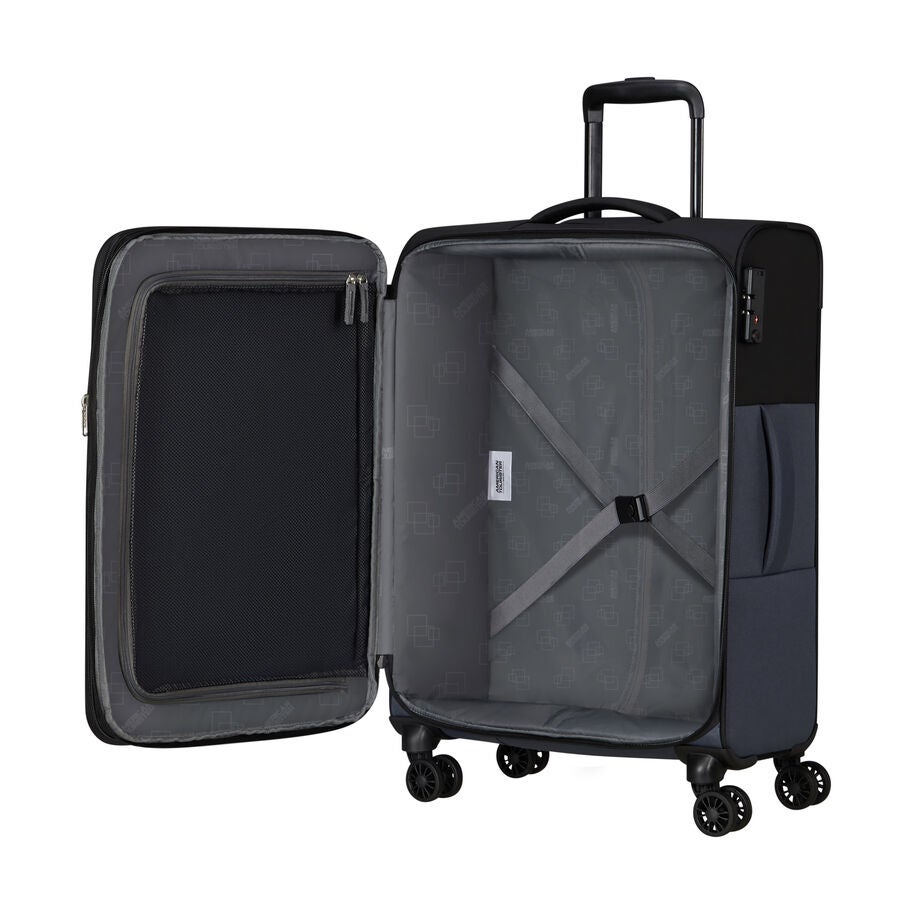 American Tourister Daring Dash Spinner Medium in the color Black/Grey. image number 1