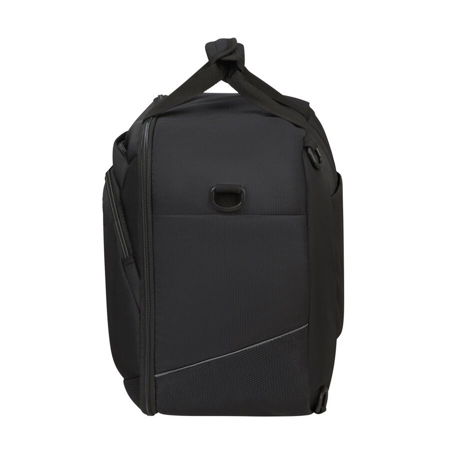 American Tourister SummerRide Sac d&rsquo;embarquement convertible in the color Noir. image number 4