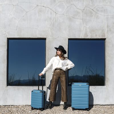 Samsonite Intrigue Spinner 2 Piece Set (CO/L) in the color .