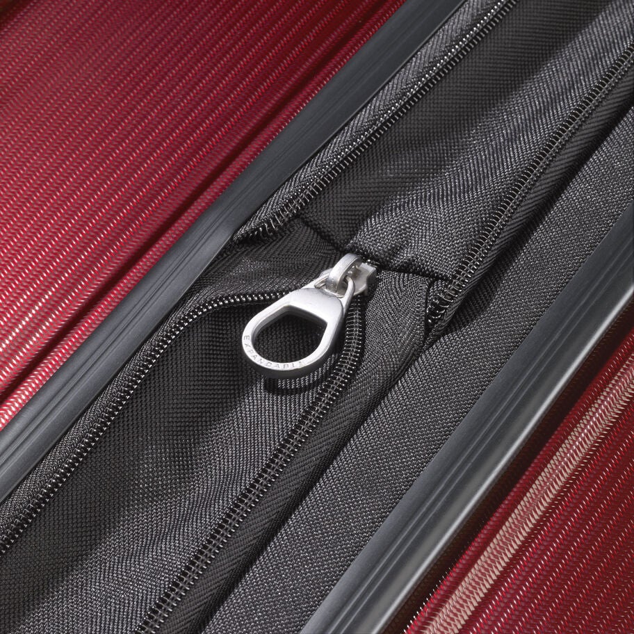 Samsonite Winfield NXT Spinner Medium in the color . image number 21