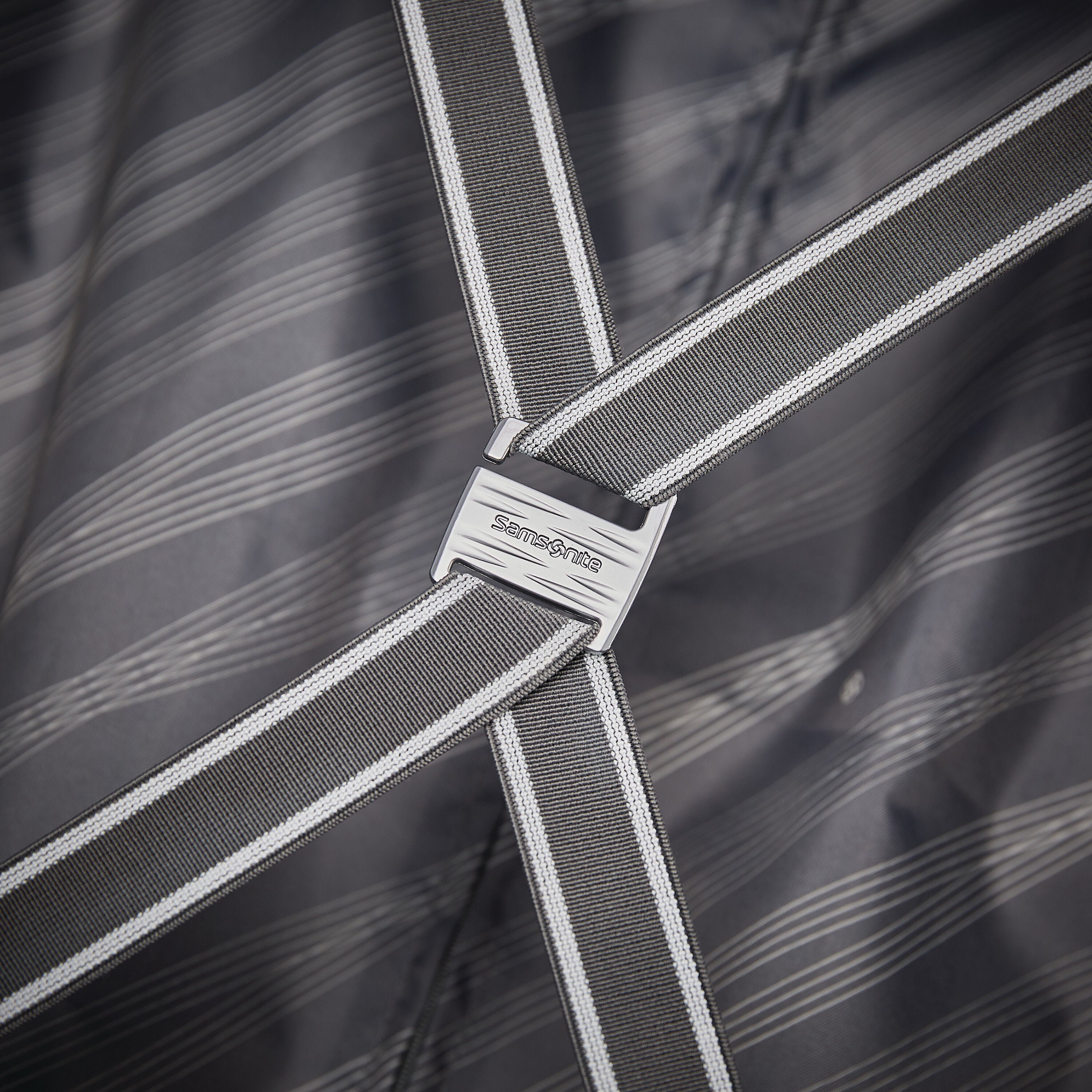 Voltage DLX CarryOn Spinner CarryOn Hardside Luggage Samsonite Canada