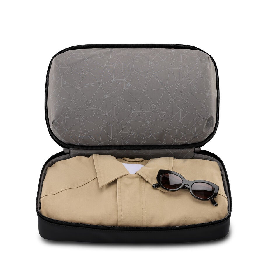 Samsonite Companion Bags Mini Weekender in the color Black. image number 2