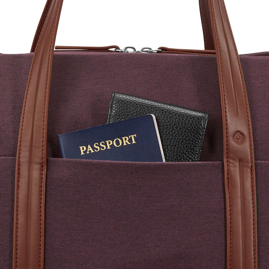 Samsonite Virtuosa Weekender in the color Merlot. image number 2