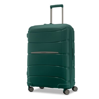 Samsonite Outline Pro Spinner Medium in the color Emerald Green.