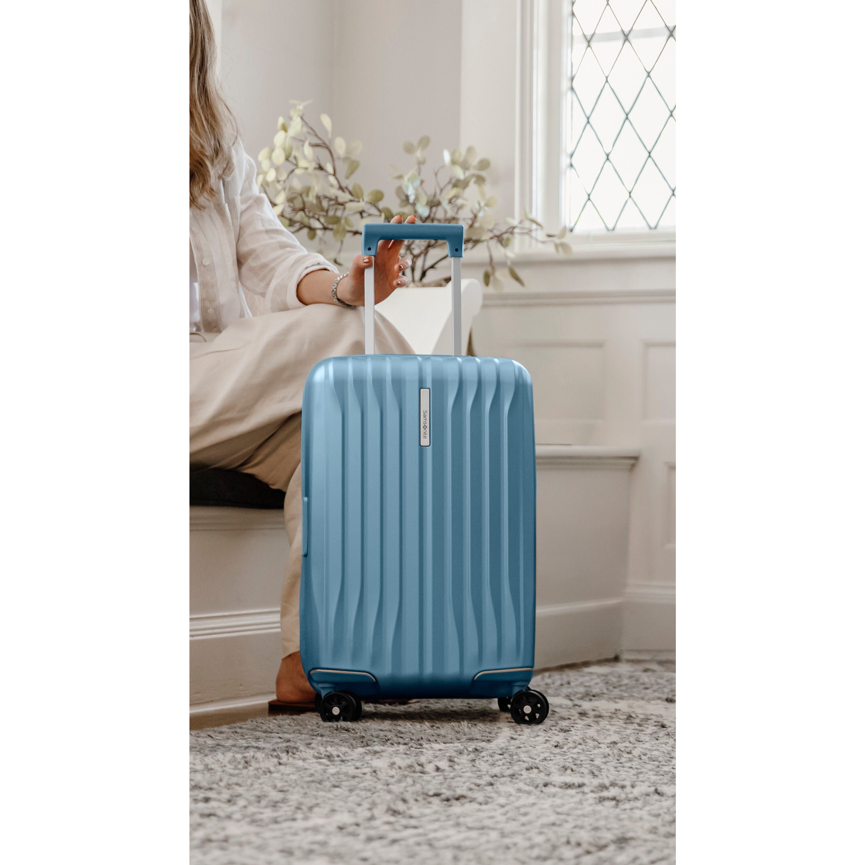 Lightest samsonite hardside luggage shop