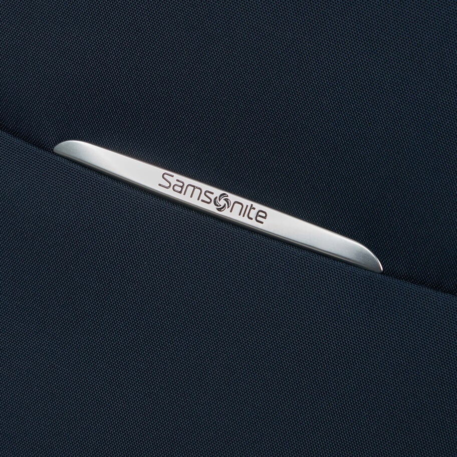 Samsonite Re-Lite Spinner Medium in the color Midnight Blue. image number 8