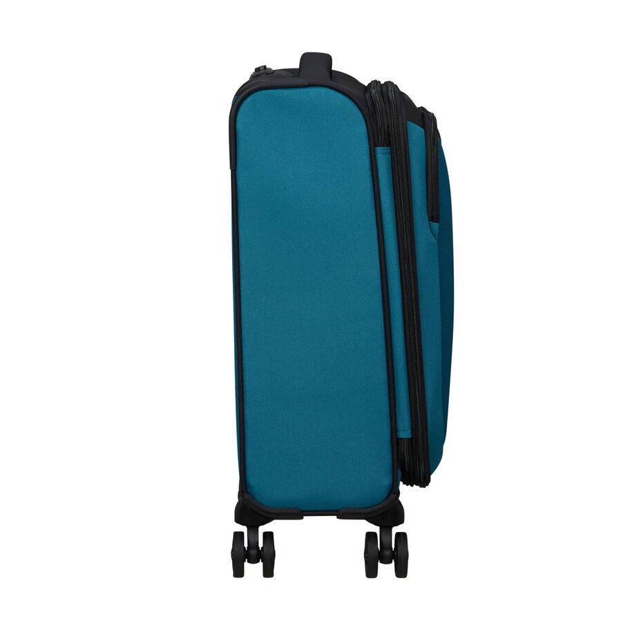 American Tourister Daring Dash Spinner Carry-On&trade; in the color Black/Blue. image number 6