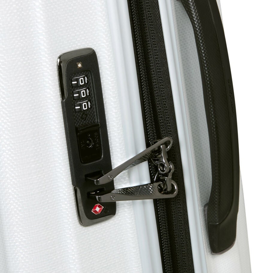 Samsonite Nexis Spinner Carry-On&trade; in the color Cotton White. image number 8