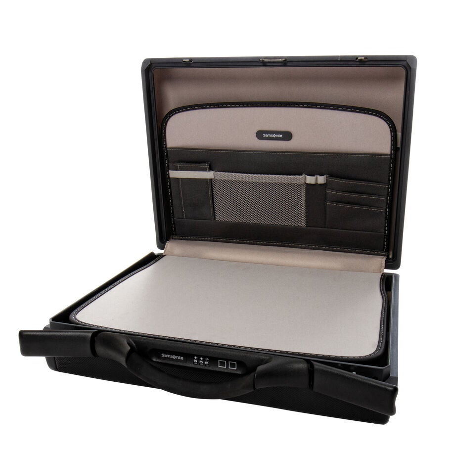 Samsonite Focus III 6" Attach&eacute; in the color Black. image number 1
