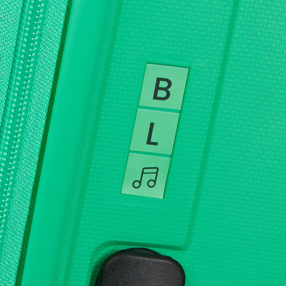 American Tourister Rejoy valise moyen &agrave; roues in the color Vert Jade. image number 7