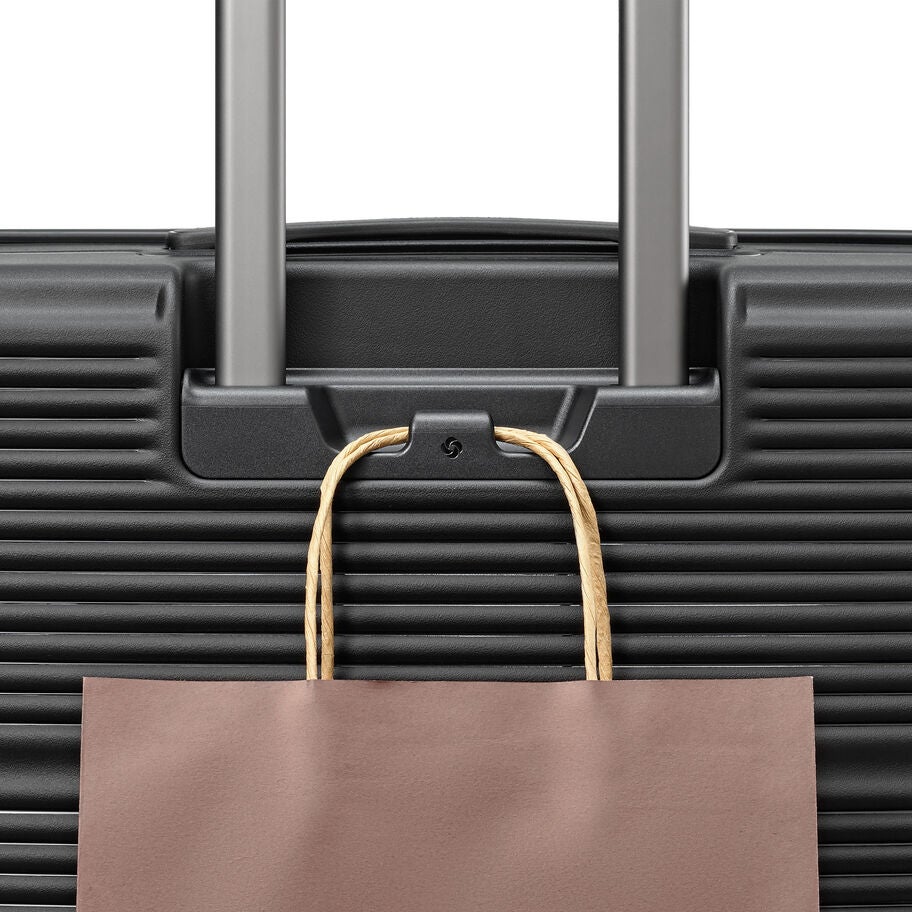 Samsonite Paralux Hardside Spinner Medium in the color Black. image number 6