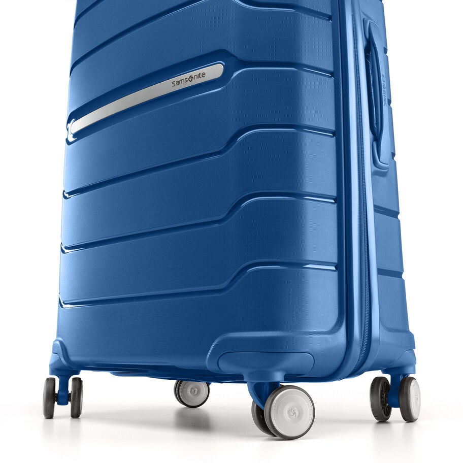 Samsonite Freeform&trade; 2 Piece Set in the color Navy Blue. image number 5