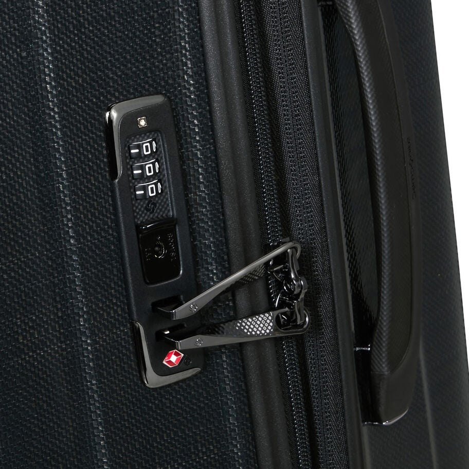 Samsonite Nexis Spinner Large (31) in the color Onyx Black. image number 7