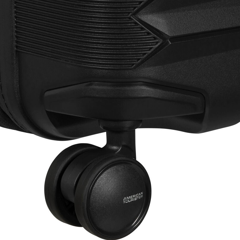 American Tourister FastForward Carry-On&trade; &agrave; Roues in the color Noir flash. image number 5