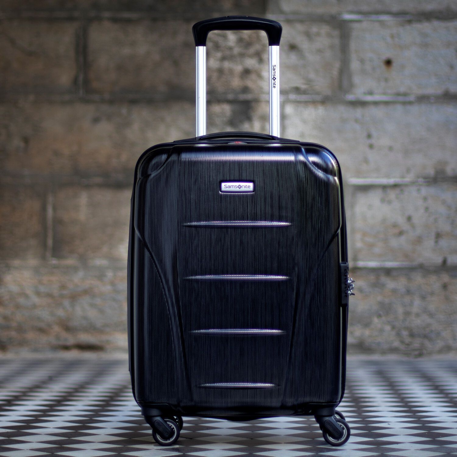 Samsonite Winfield NXT Spinner Carry On